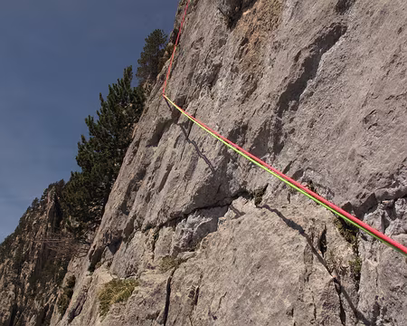 016 Traversée à gauche pour contourner le toit