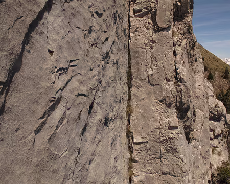 038 Le dièdre terminal observé du premier rappel