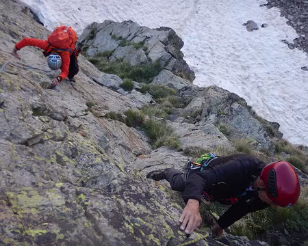 012 Bernard s’engageant à gauche pour effacer le surplomb