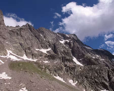 044 Le sommet sud de l’Argentera par l’éperon Campia, une ascension de700 mètres