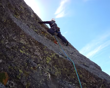 025 Sortie délicate