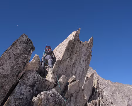 009 Une escalade à l’ancienne en grosses: Phantom Tech SCARPA ® : chaussons d’escalade inutiles