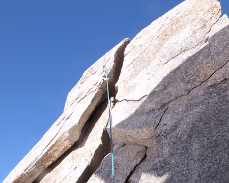 016 Plus à l’aise en chaussures d’alpinisme technique qu’en chaussons de varappe…