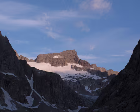 028 Notez le névé qui occupe le versant Est du Gross Diamantstock qui se traverse vers le NE