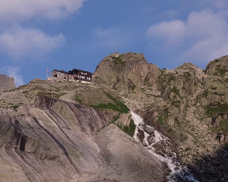 033 Bächlitalhütte, une cabane de grand confort qui s’atteint depuis le Räterichsbodensee, 1767m