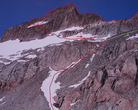 034 Sur cette image le couloir qui facilite l’accès à l’arête Est tant qu’il est enneigé