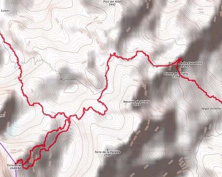 Torrecerrodo Du refuge Urriellu au refuge Luejes via le sommet du Torrecerredo (+1000 / - 900)