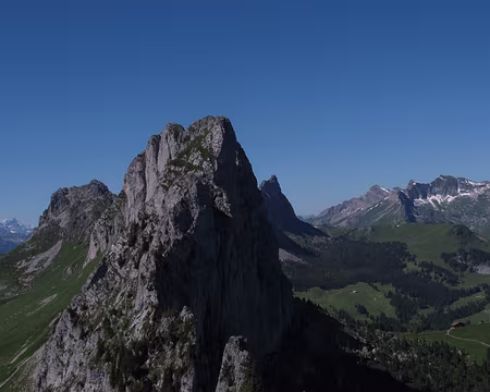 029 La sente empreintée à la descente de l’Eggturm