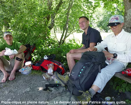 P1060520 Pique-nique en pleine nature ... Le dernier avant que Patrice nous quitte.