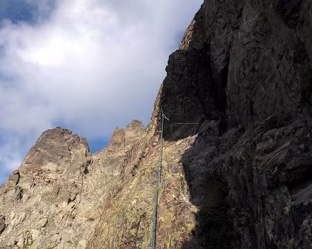 002 L1 : 4c, contourner ce gros bloc par la gauche