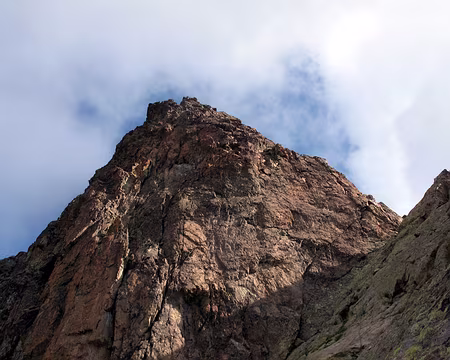 009 L4 : fissure en 4c. Coincement coude-poingt requis