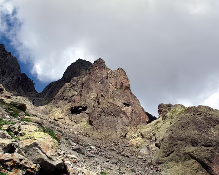 033 Le versant sud de l’aiguille de l’Espérance