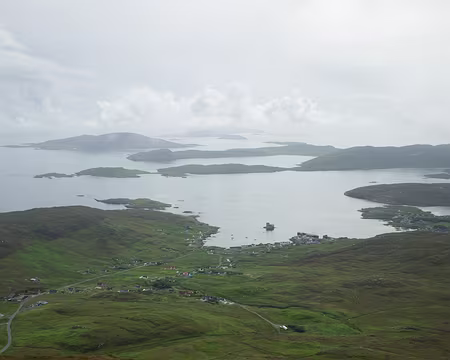 2016_08_27_16-18-28 Du sommet d'Heaval vers le sud (Castlebay)