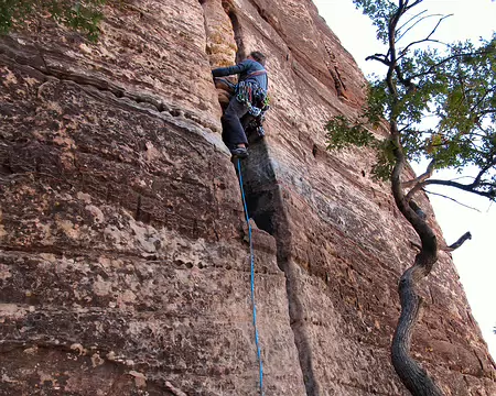 008 Claude attentif : assurage sur Reverso4