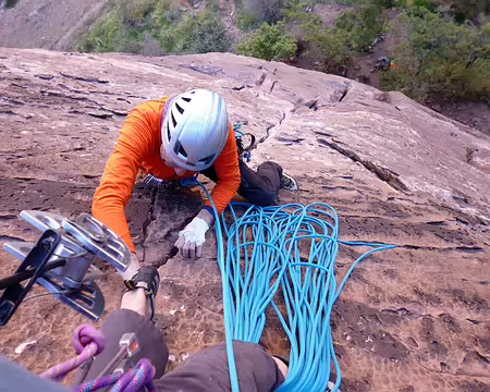 022 Dernier coincement de mains avant R1