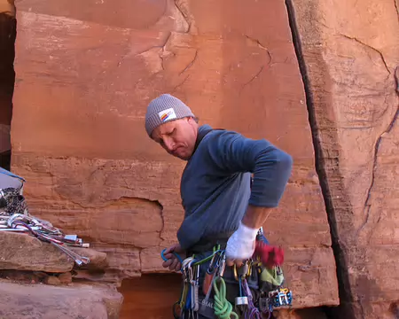 015 Protection des mains obligatoire et de nombreux coinceurs