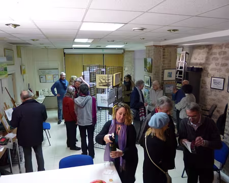 P1030516 C'est une trentaine d'atistes qui vous propose de découvrir leurs dessins, peintures et carnets de voyage réalisés au cours de randonnées...