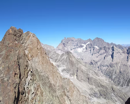 026.jpg La muraille de la Meije qui ferme le vallon des Etançons.