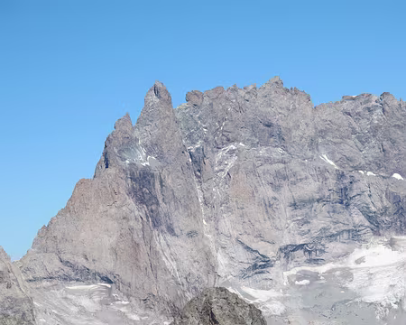 030.jpg A son aval, la tache noire consécutive à l’effondrement du 07/08/2018.