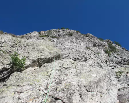 001.jpg Les dernières longueurs de cette voie de 250m, 5b max.