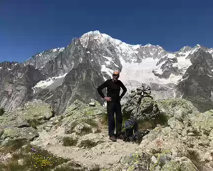 002.jpg Du Mont Chétif, 2343m, la face est du Mont Blanc et la trilogie de Graham Brown.