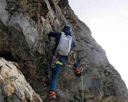 007.jpg Pierre négociant ce pas surplombant.