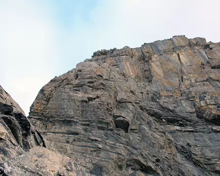 009.jpg Au pied du 2e ressaut dont on rejoint le fil par des dalles peu inclinées sur le fil.