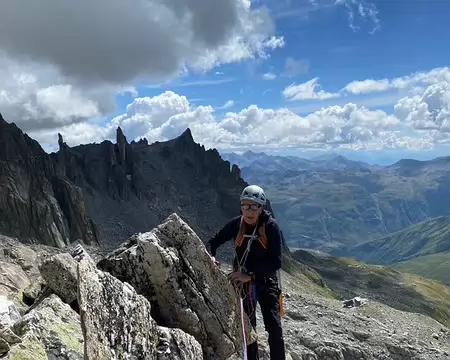009.jpg Du relais suivre cette étroite vire