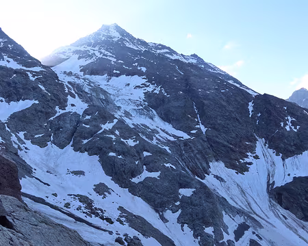 006 Le Lagginhorn. Sept alpinistes allemands chutèrent lors de leur descente le 9/7/2012