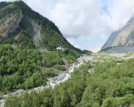 001 Val Veni la moraine latérale du glacier de la Brenva