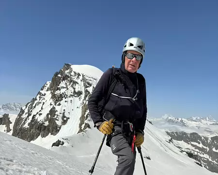 019 Avant de s’engager dans la descente à10h30. Le Ciarforon en arrière-plan