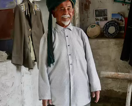 Personnage jovial qui nous a fait visiter un monument ancien, mais qui ne parlait pas un mot d'anglais.