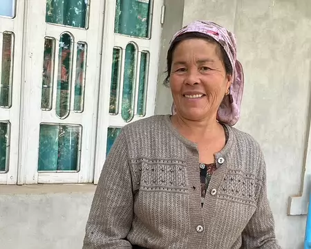 Notre hôtesse à Tepakul (YD)