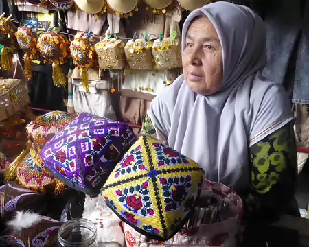 Lequel de ces beaux chapeaux choisissez-vous ?(CF)
