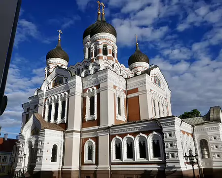 Cathédrale Alexandre Nevsky, juste en face du... parlement.