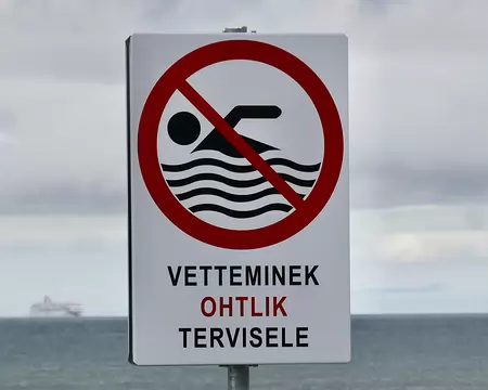 Même les chiens ! L'eau donc si mauvaise que ça ?