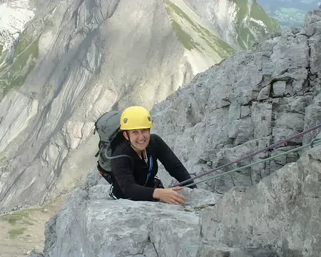 0002z143 une participante ravie à la pointe percée