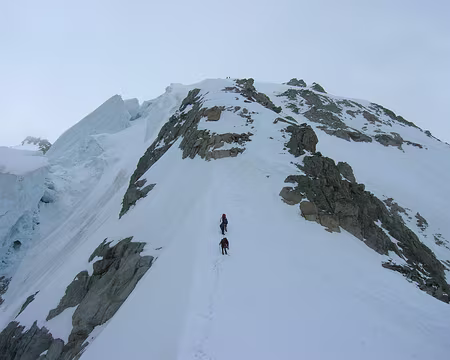 2495 l'arête finale menant au sommet