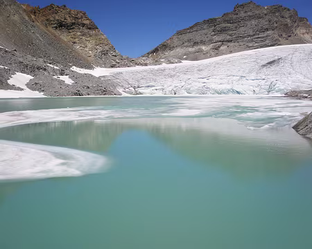 P7070010z158 Déjà la grande bleue nous accueille