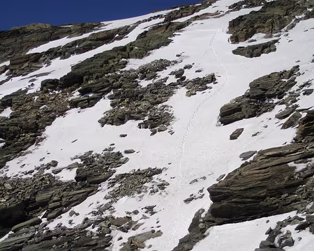 P7070028 Notre trace (toute petite au milieu)