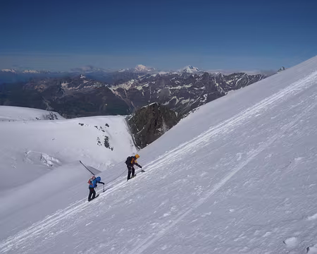 Mont Rose 021 Ascension pénible pour certains.