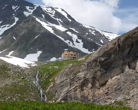 PXL012 Nous arrivons au refuge de Péclet-Polset