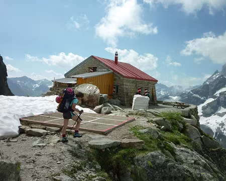 P1030017 J5: Arrivée au refuge de l'A neuve