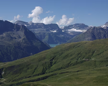 Vue vers le lac d'Émosson Vue vers le lac d'Émosson.