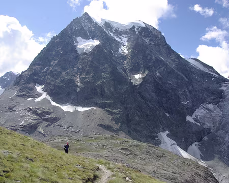 Le mont Collon vu depuis les plans de Bertol Le mont Collon vu depuis les plans de Bertol