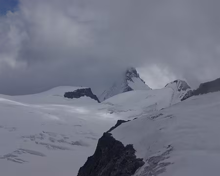 La dent d'Hérens vue depuis la cabane de Bertol La dent d'Hérens vue depuis la cabane de Bertol