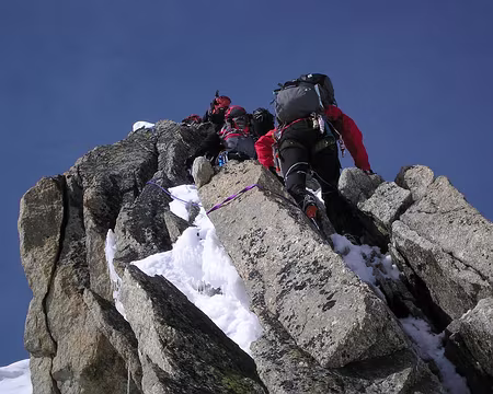 PXL010 petit ressaut rocheux avant le sommet