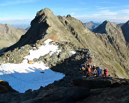 PXL000 Au col du Pigne préparatif pour l'ascension de l'arête Nord du Pigne de la Lé