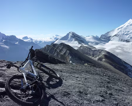 PXL022 23 - un velo au Barrhorn 3610m