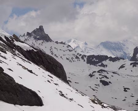 PXL034 Au fond à droite on distingue la face nord de la Grande Casse